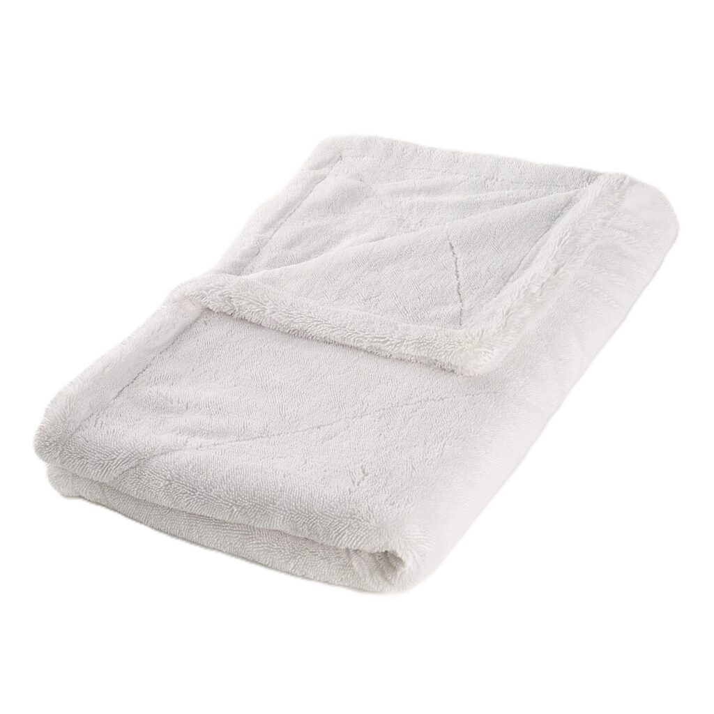 White twisted towel
