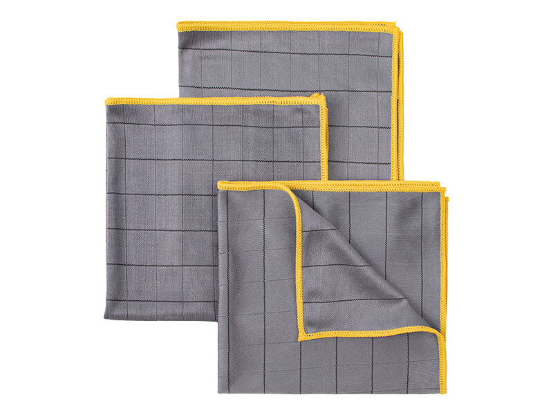 Carbon-fiber-microfiber-towel