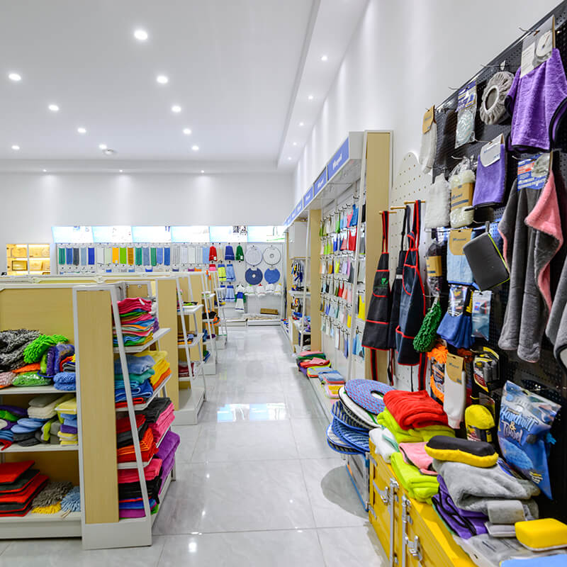 Manywell's Diverse Range of Microfiber Towels and Mops on Display