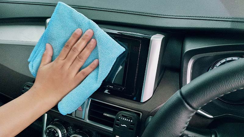 Car detailing with microfiber cloth
